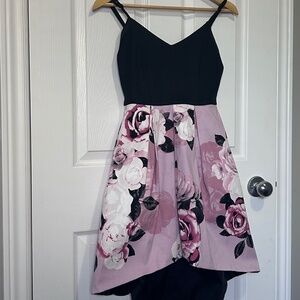 Lovely floral asymmetrical dress - le chateau - XS